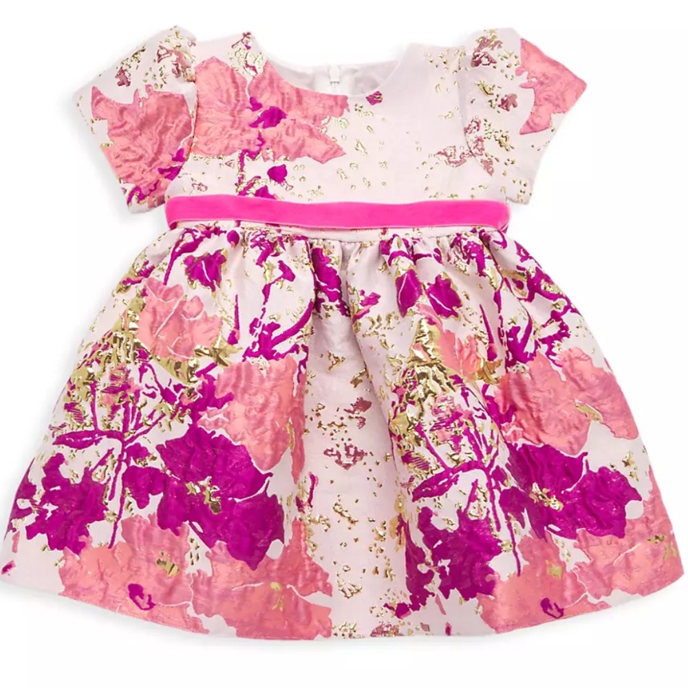 Beautiful dress blooms with a floral metallic design.